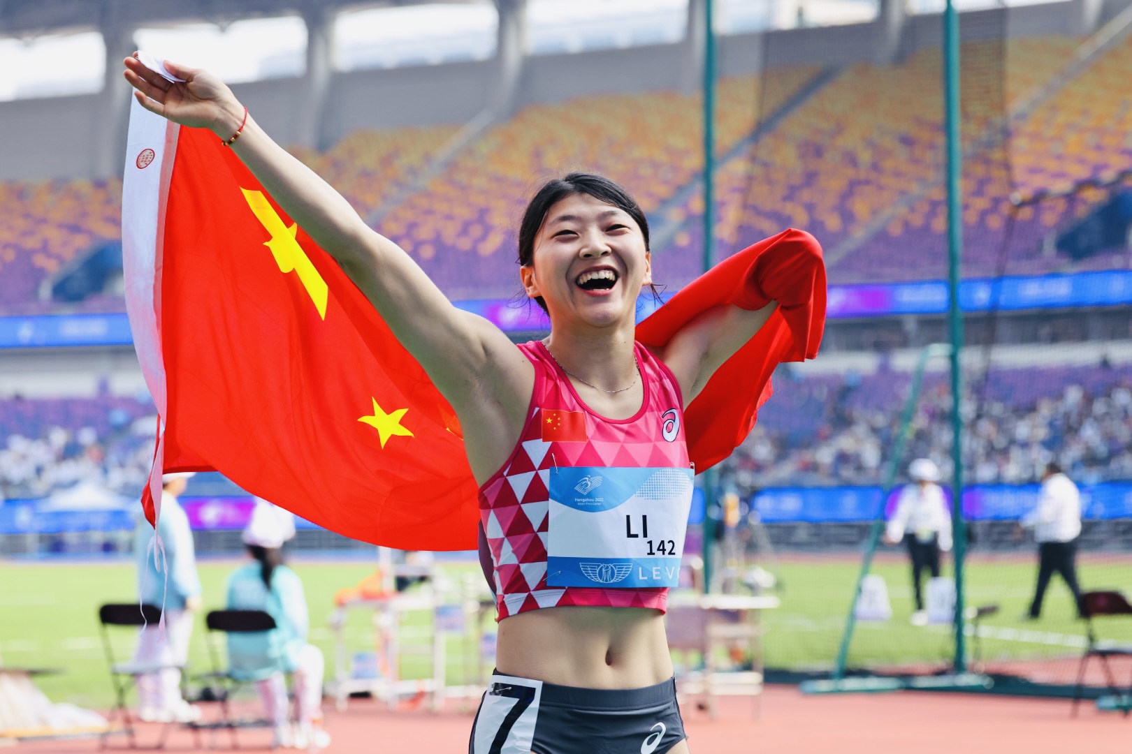 2金1银1个个人最好成绩 李露在亚残运会"诠释"生命张力 | 大公中原网