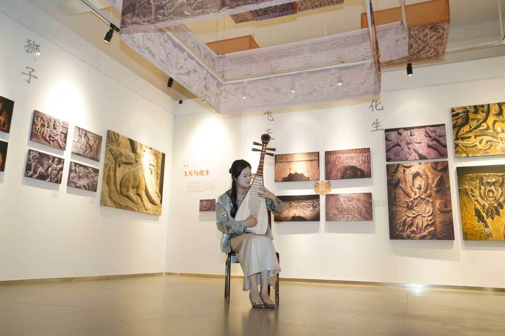 以摄影为媒介 展开跨越千年艺术对话